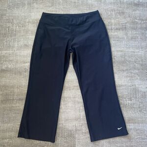 Nike Fit Dry Women's Workout Wide Leg Capri FlarePants Leggings L Black